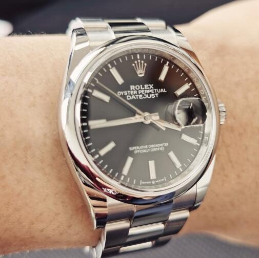 The black dial Datejust is good choice for formal occasions.