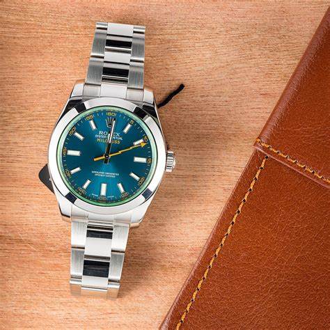 The Oystersteel copy watch has a Z-blue dial.